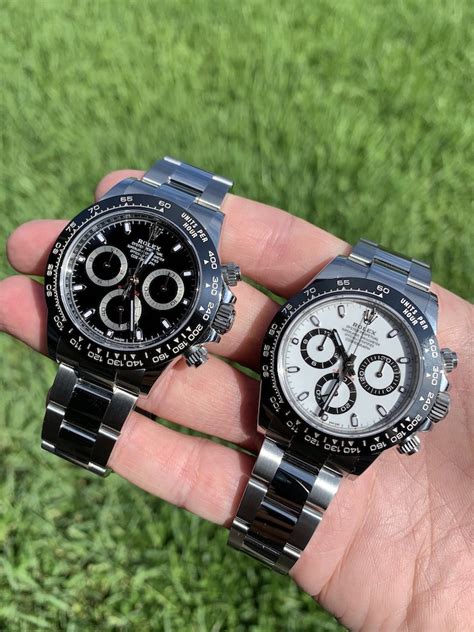 rolex daytona black vs white